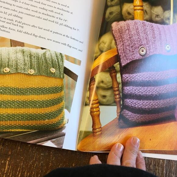 Fashionable Projects For The New knitter Knitting Pattern Book Beginner Wool - Picture 7 of 8